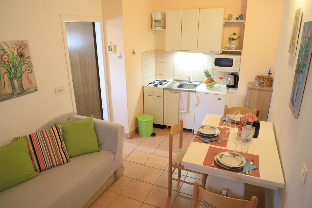 Apartmani Sarlija Pakoštane Екстериор снимка