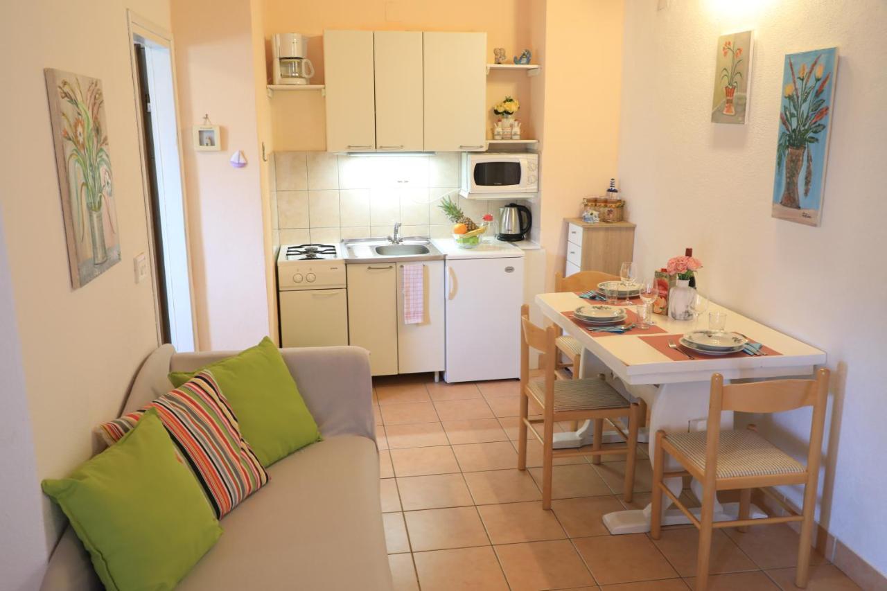 Apartmani Sarlija Pakoštane Екстериор снимка
